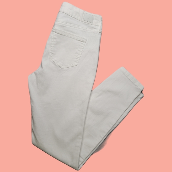 Celebrity Pink White Jeans - Picture 2 of 7